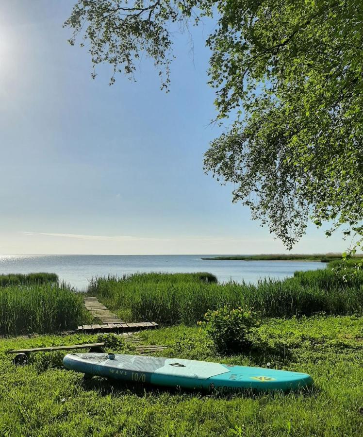 Mere Holiday House Salme Екстериор снимка