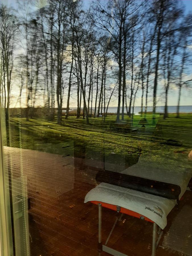 Mere Holiday House Salme Екстериор снимка