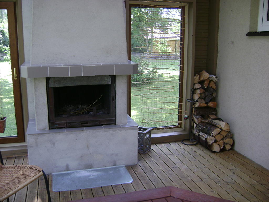 Mere Holiday House Salme Стая снимка