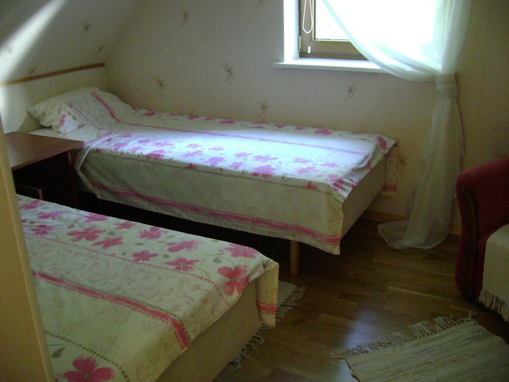 Mere Holiday House Villa Salme Екстериор снимка